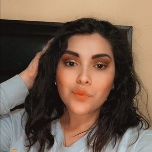 Meet your Posher, Karina